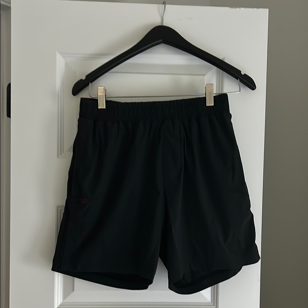 Rhone mens black shorts M
